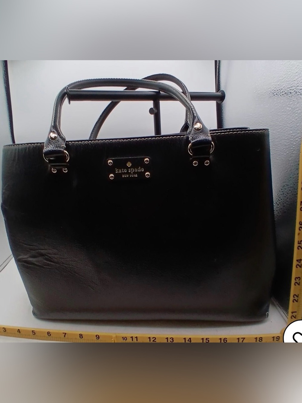 Kate Spade Tote Bag in Black, beautiful leather